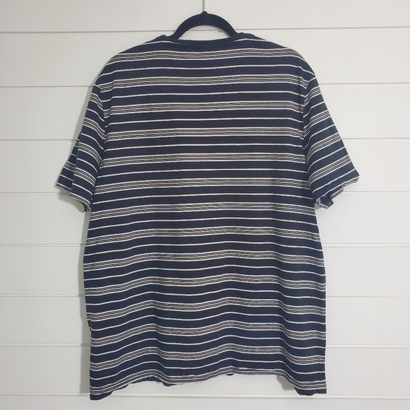 Lacoste Vintage Men's Regular Fit Striped V-neck Short Sleeve T-Shirt. Size: 9 - Picture 2 of 8